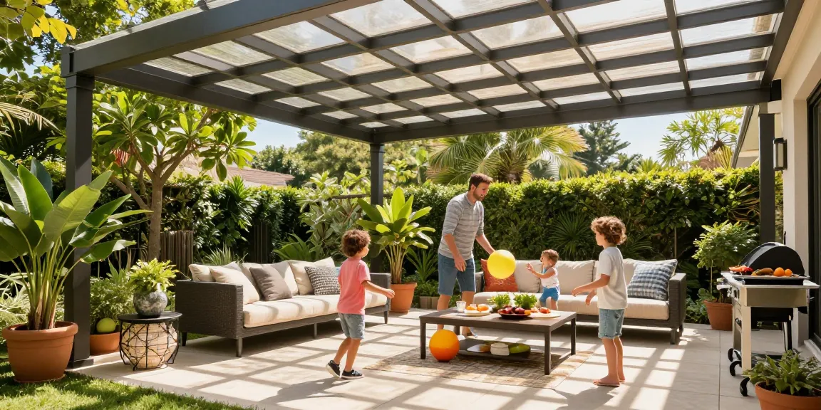 Terrassenüberdachung aus Aluminium bietet Schatten für Familienfeiern im Garten.